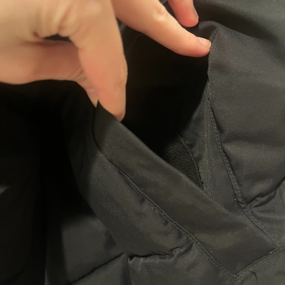 Mango Black Puffer - Picture 7 of 11